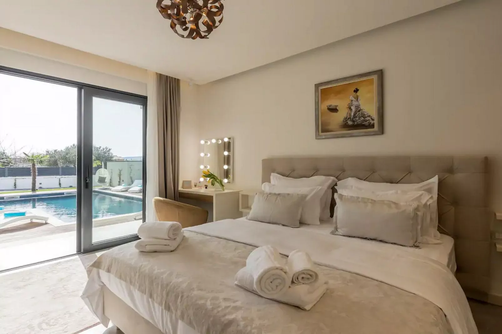 Sophisticated Oasis Residence Villa with Pool - Three Bedroom Villa with Pool