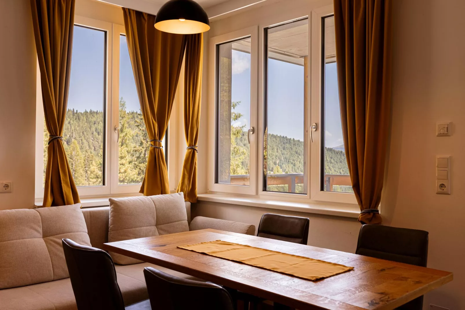 Turrach Lodges 4-Living room