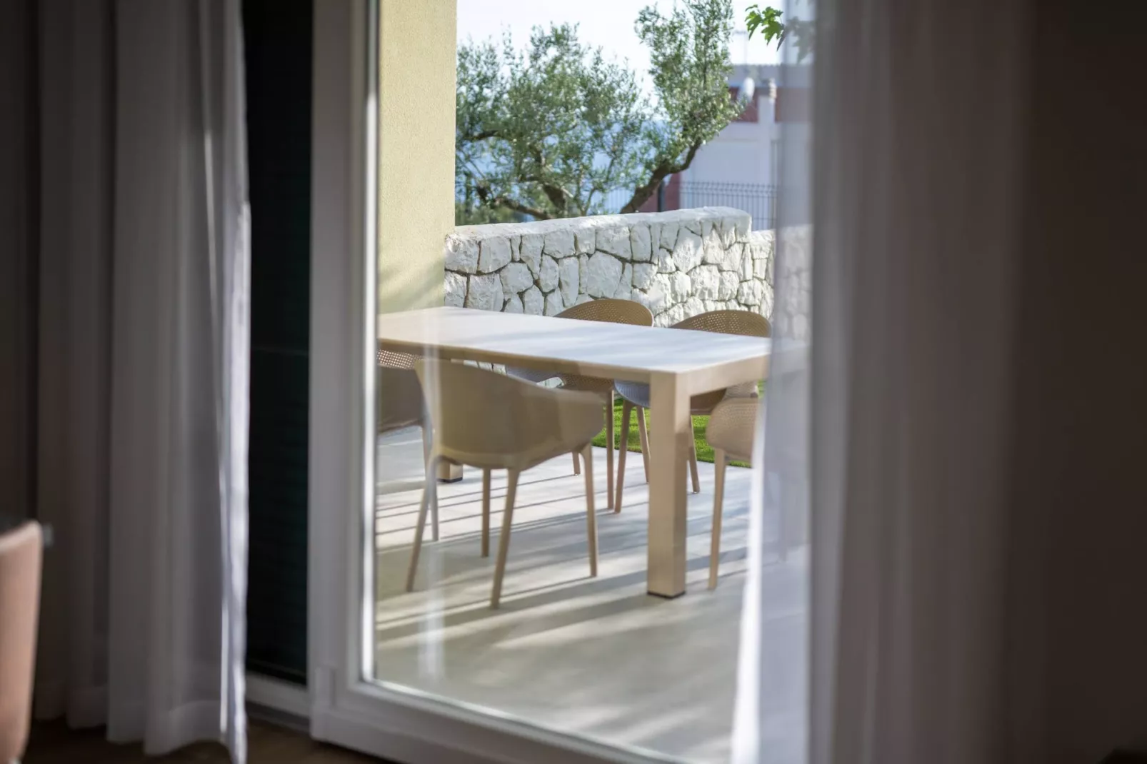 Luxury Living at Horizon Retreat - Two Bedroom Apartment (owner South S3) - Terrace balcony