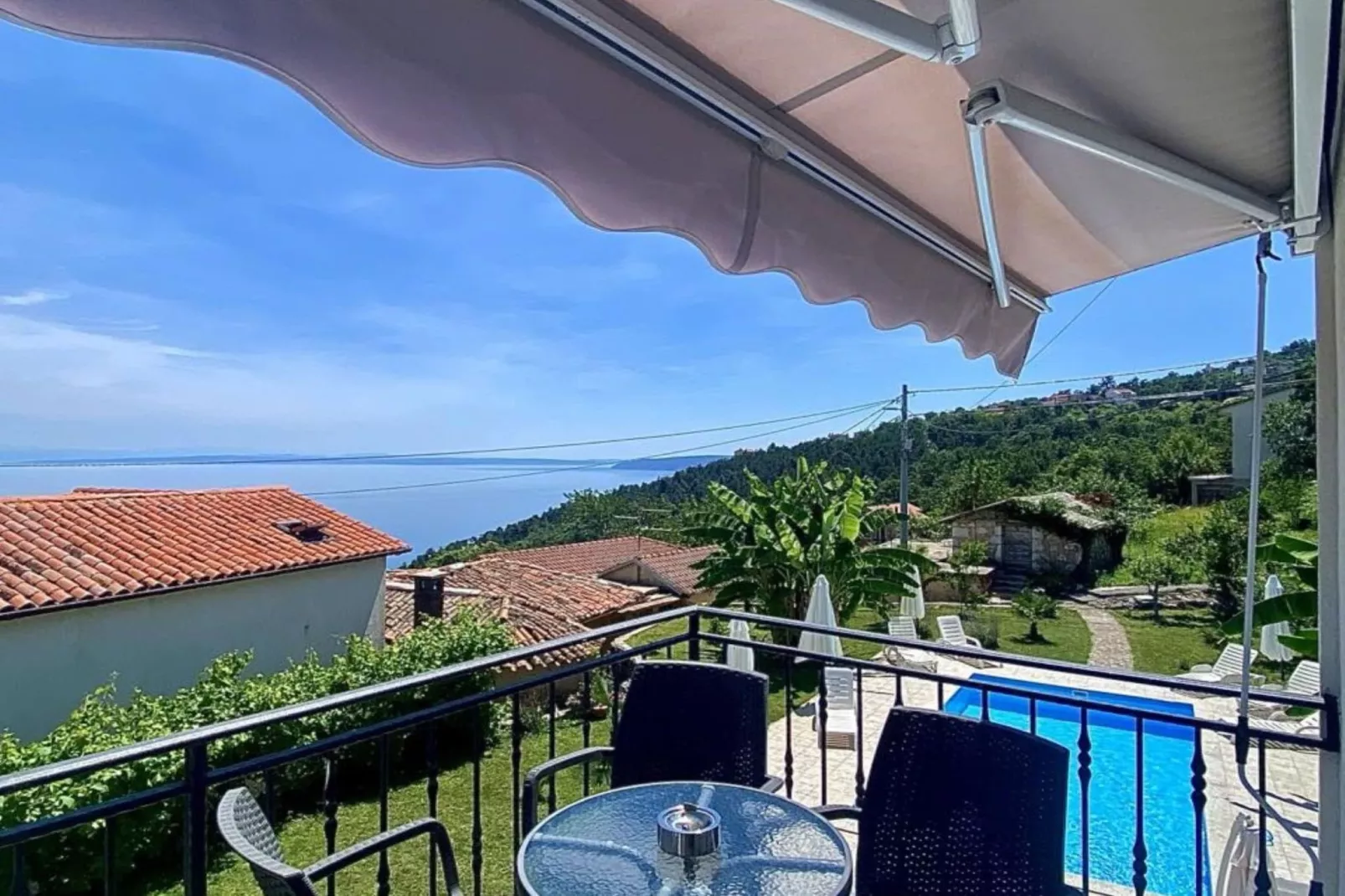 Luxury Lovran Apartments with Swimming Pool - Classic One Bedroom Apartment - Terrace balcony