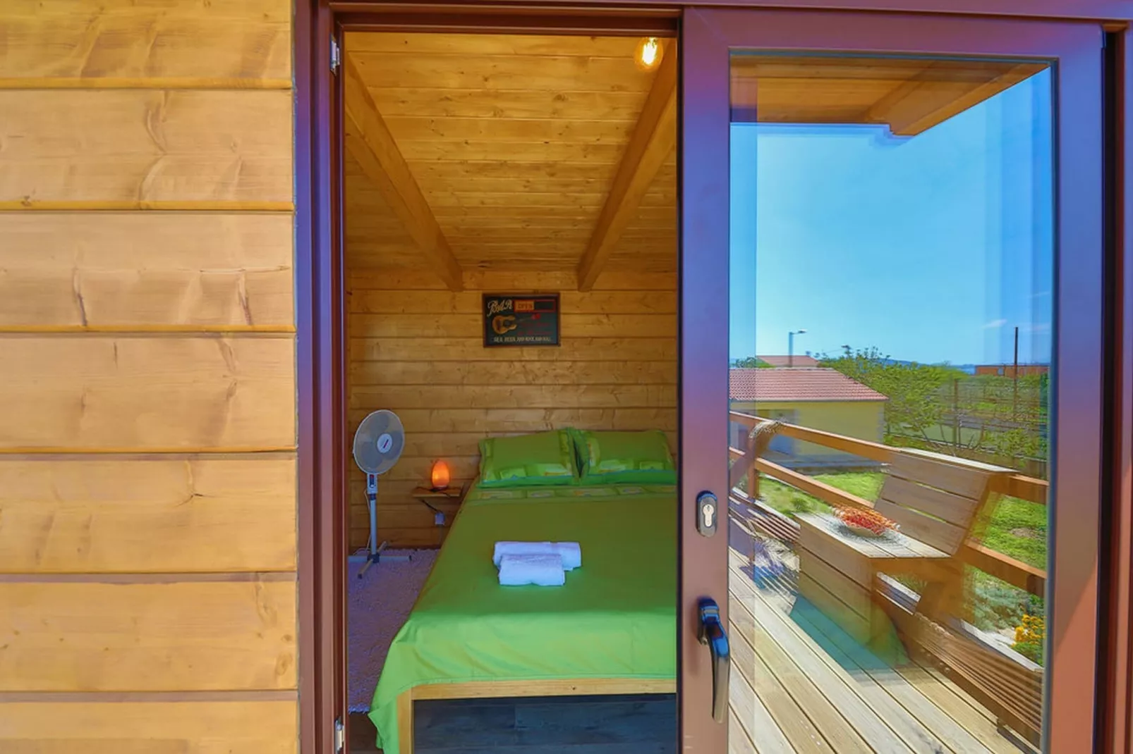 Picturesque Escape Holiday Home with Pool and Sauna - Four Bedroom Holiday Home with Sauna and Pool - Bedroom