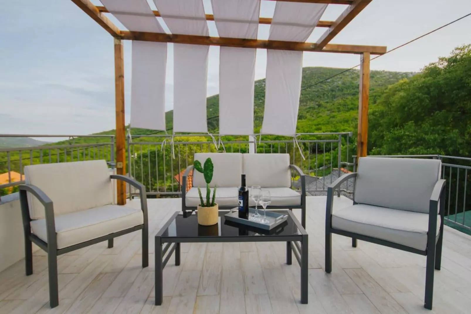 Tranquil Getaway Villa Prapatnica with Pool and Garden - Three  Bedroom Villa with Pool - Terrace balcony