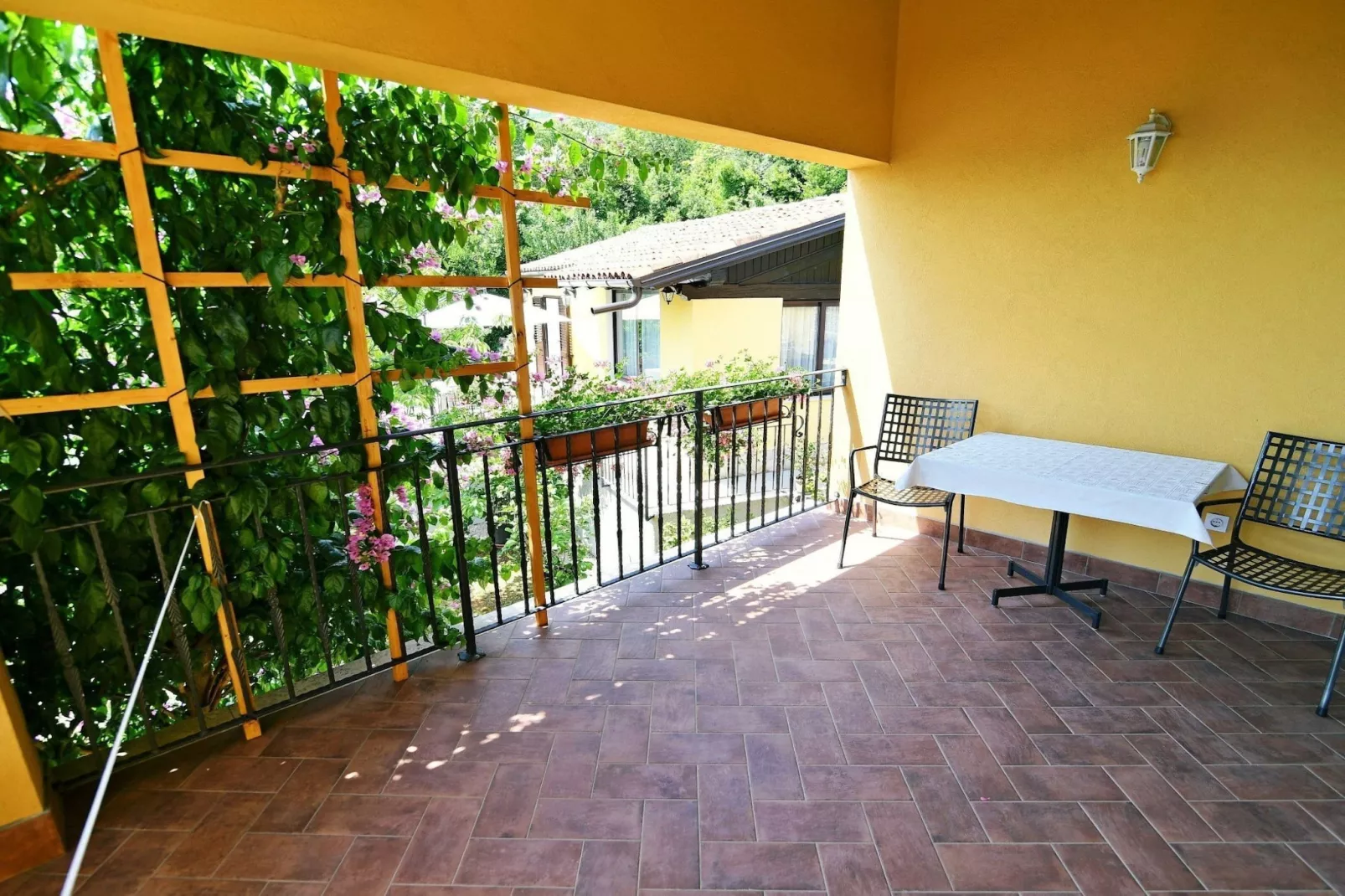 Scenic Retreat Rooms and Family Apartments - Double Room with Sea View 4 - Terrasse/Balkon