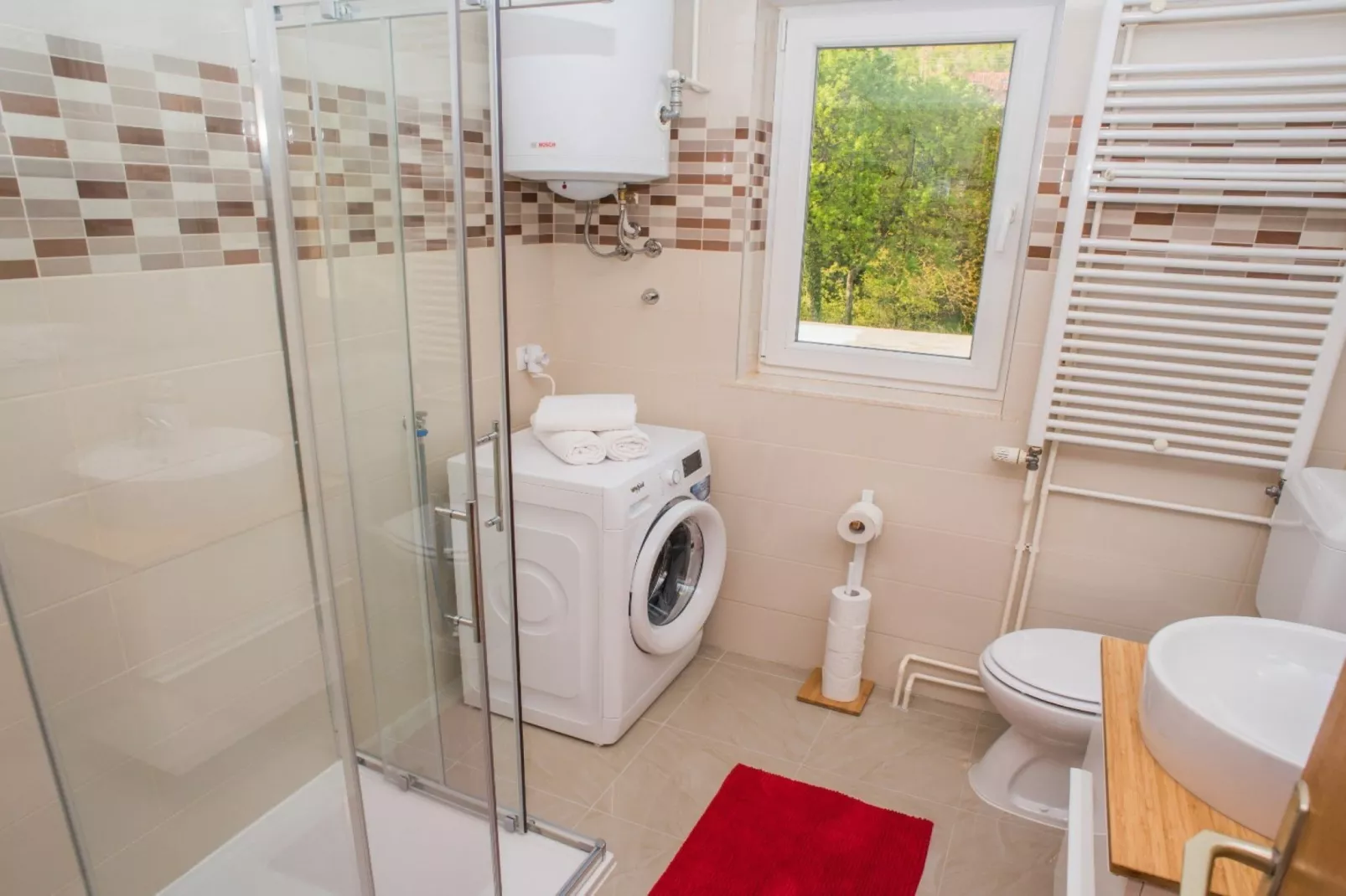 Chic Apartment Tribalj with Private Balcony - One Bedroom Apartment - Salle de bain