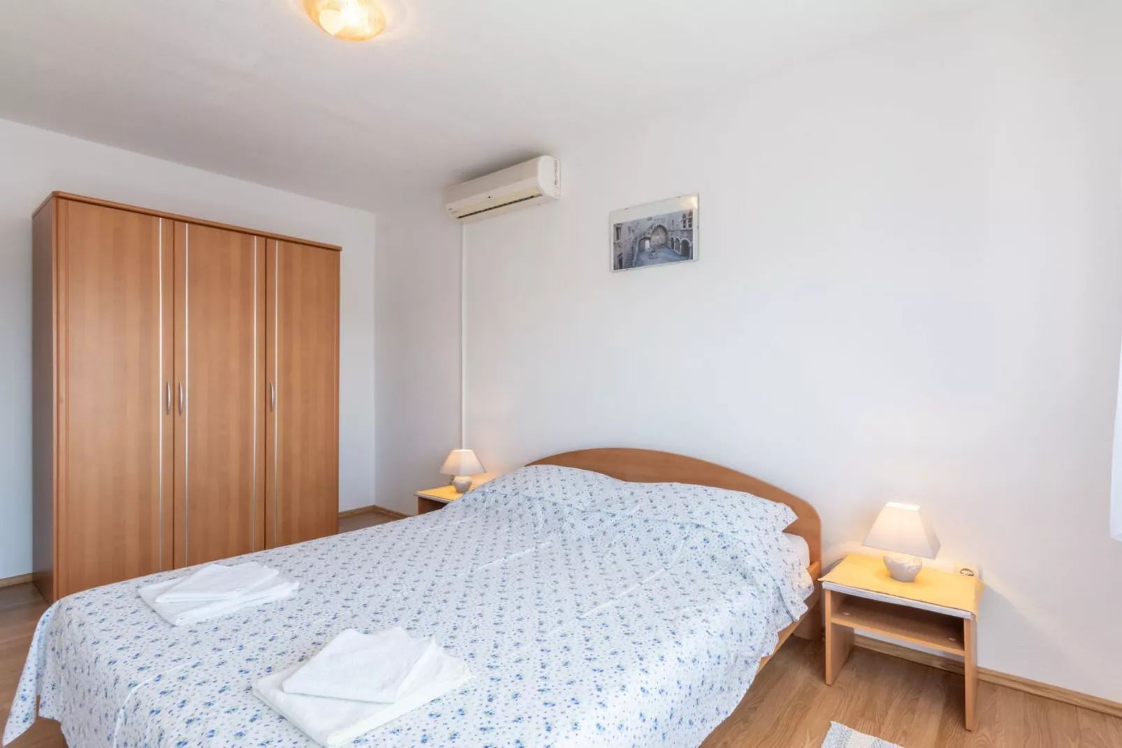 Charming Trogir Apartments with Balcony - Comfort One Bedroom Apartment with Balcony - Schlafzimmer