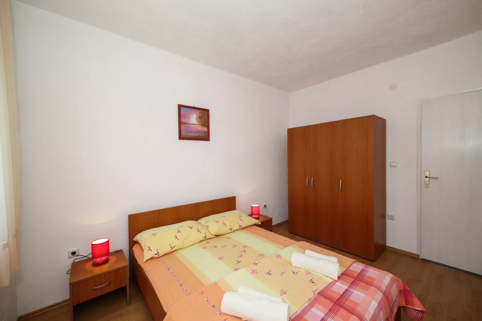 Cozy Beachfront Holiday Home Slatine - Five Bedroom Holiday Home with Terrace and Sea View - Bedroom