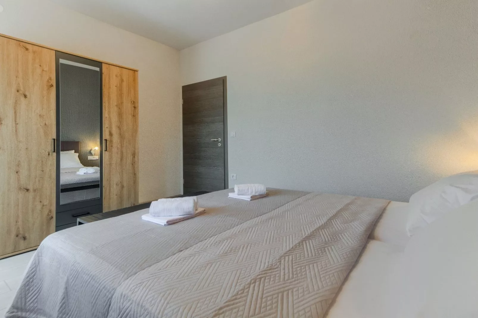Majestic Kastel Stari Apartment with Terrace - Two Bedroom Apartment with Terrace - Bedroom