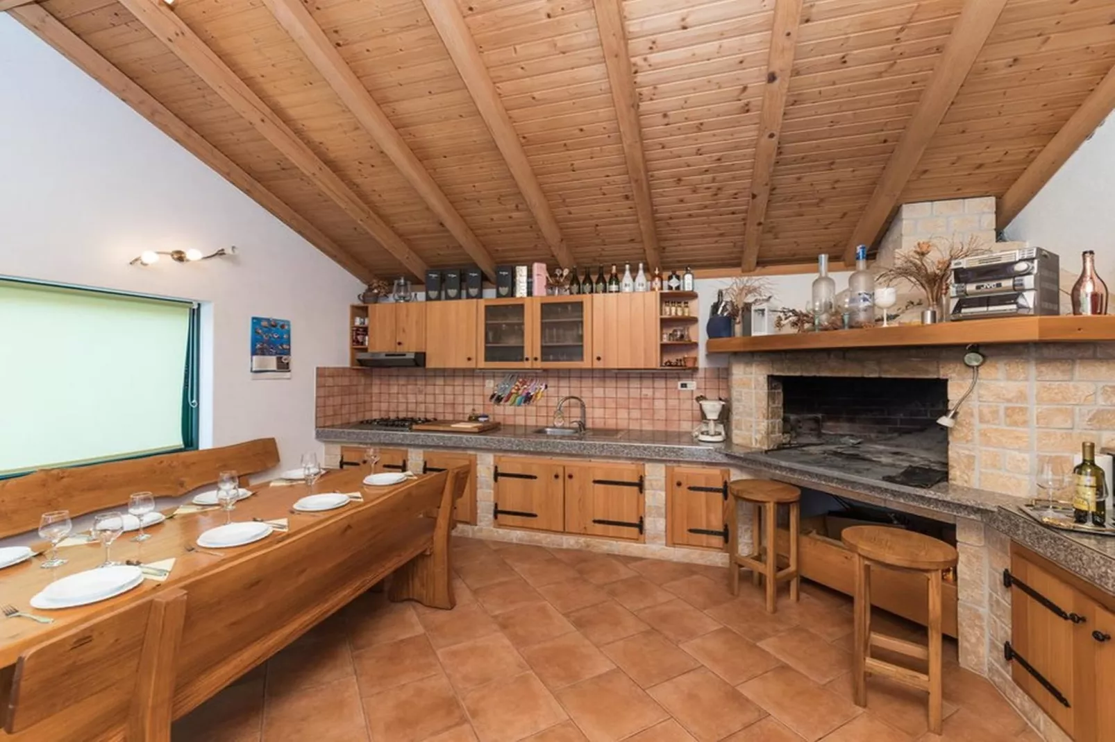 Relaxing Holiday Home with Pool, Fitness Area, and Entertainment Facilities - Six Bedroom Holiday Home - Esszimmer