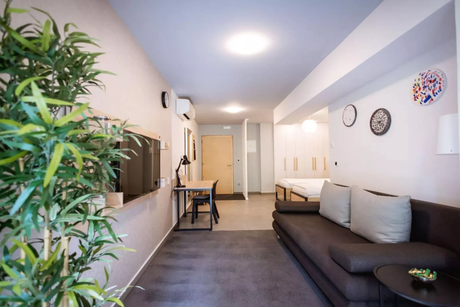 Stylish Apartments with Osijek Near Top Attractions - Standard Studio Apartment  - Maks 3 - Salon