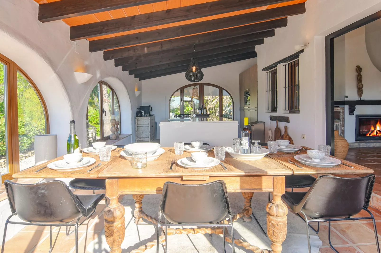 Finca de Piedra-Dining room
