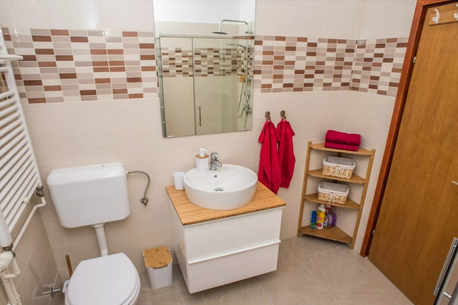 Chic Apartment Tribalj with Private Balcony - One Bedroom Apartment - Salle de bain
