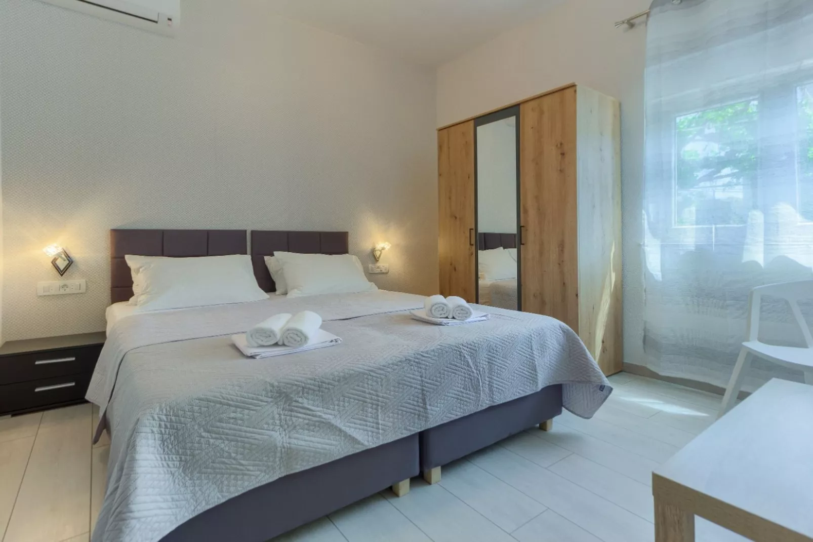 Majestic Kastel Stari Apartment with Terrace - Two Bedroom Apartment with Terrace - Bedroom