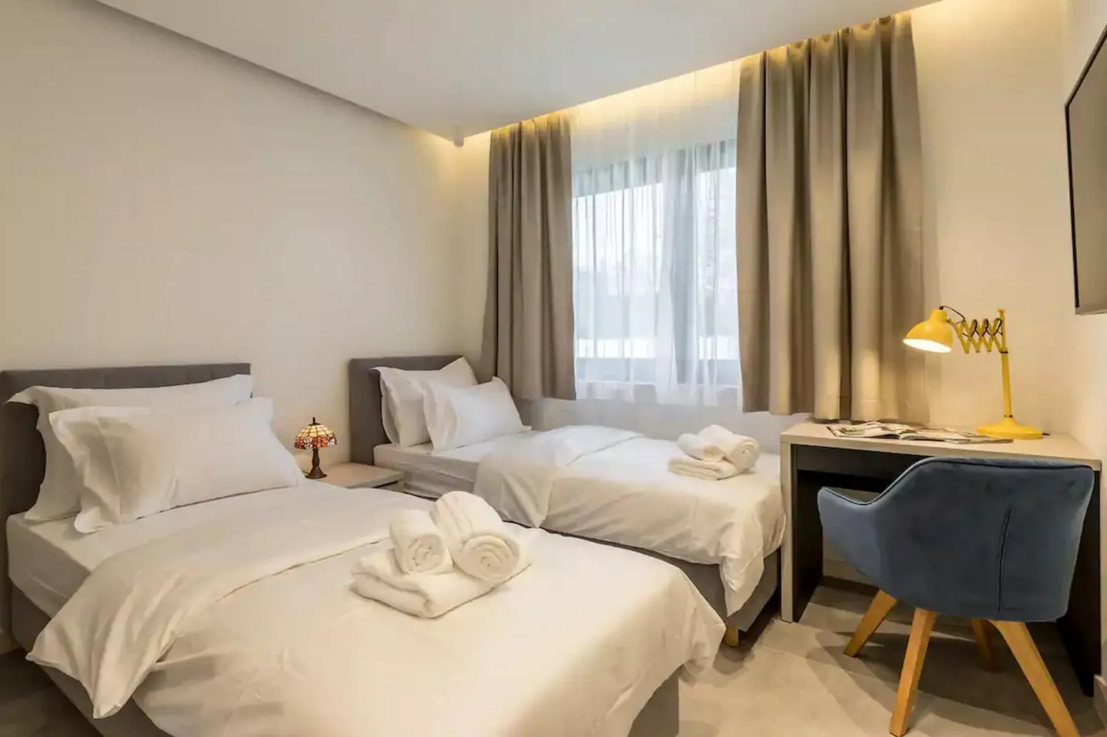 Sophisticated Oasis Residence Villa with Pool - Three Bedroom Villa with Pool - Schlafzimmer