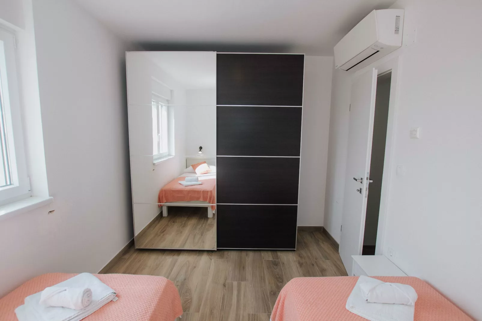 Spacious Luxury Trogir Apartments - Standard Two Bedroom Apartment (Nora) - Bedroom