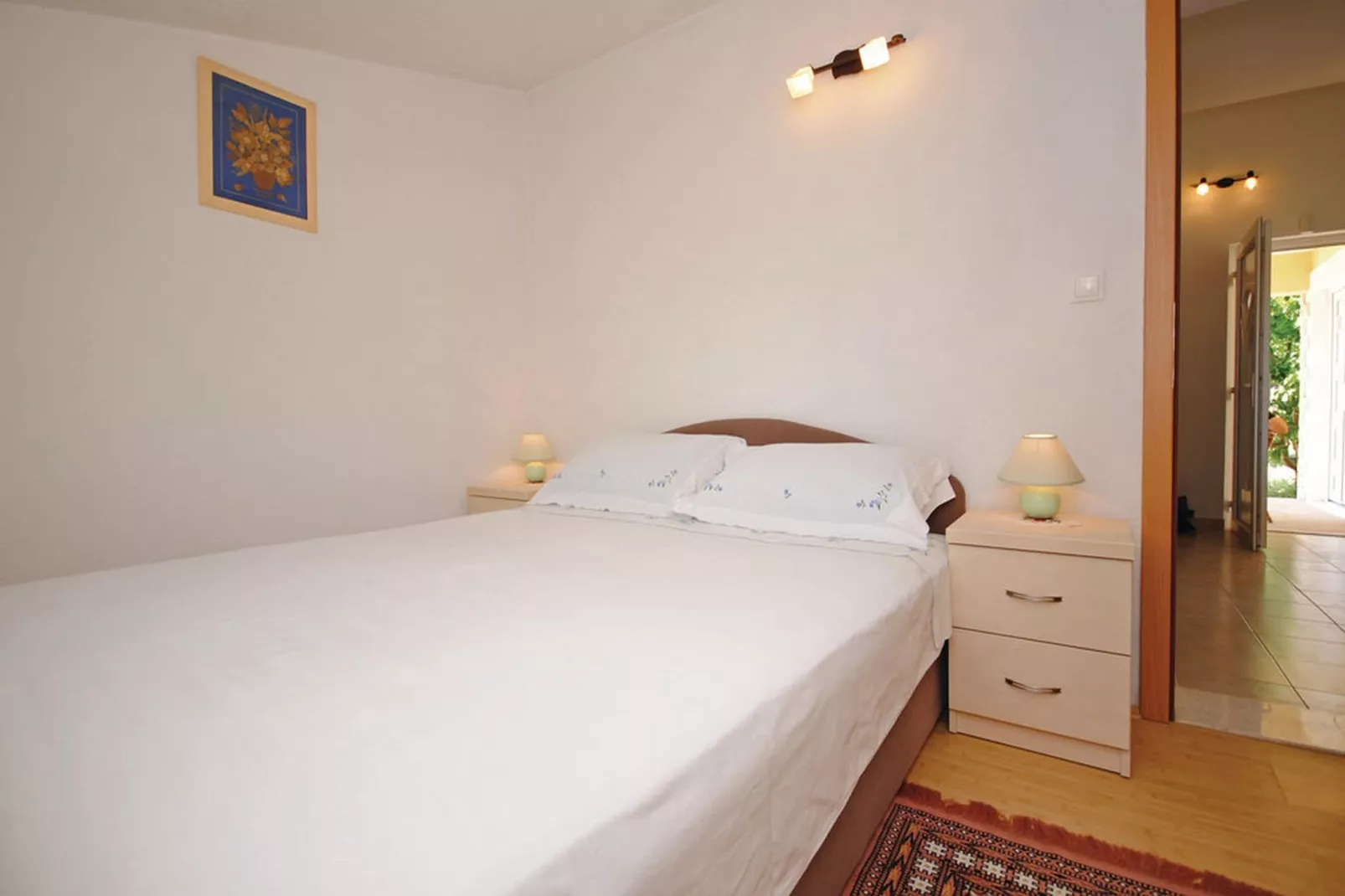 Picturesque Escape Holiday Home with Pool and Sauna - Four Bedroom Holiday Home with Sauna and Pool - Bedroom