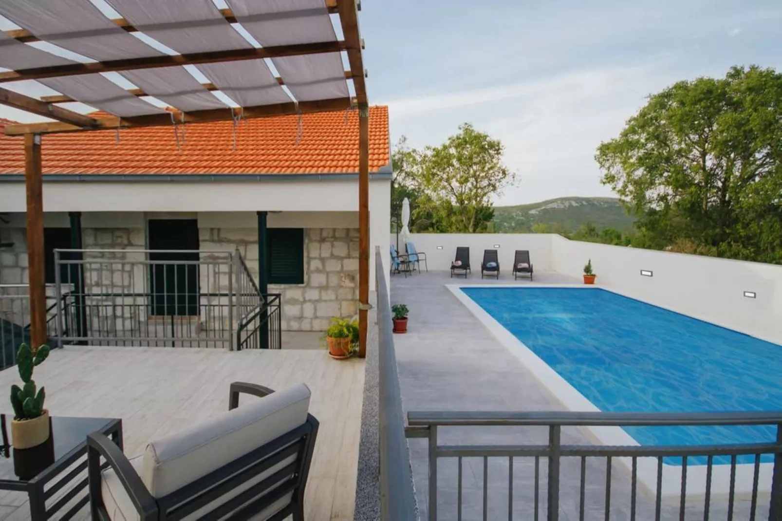 Tranquil Getaway Villa Prapatnica with Pool and Garden - Three  Bedroom Villa with Pool - Outdoor