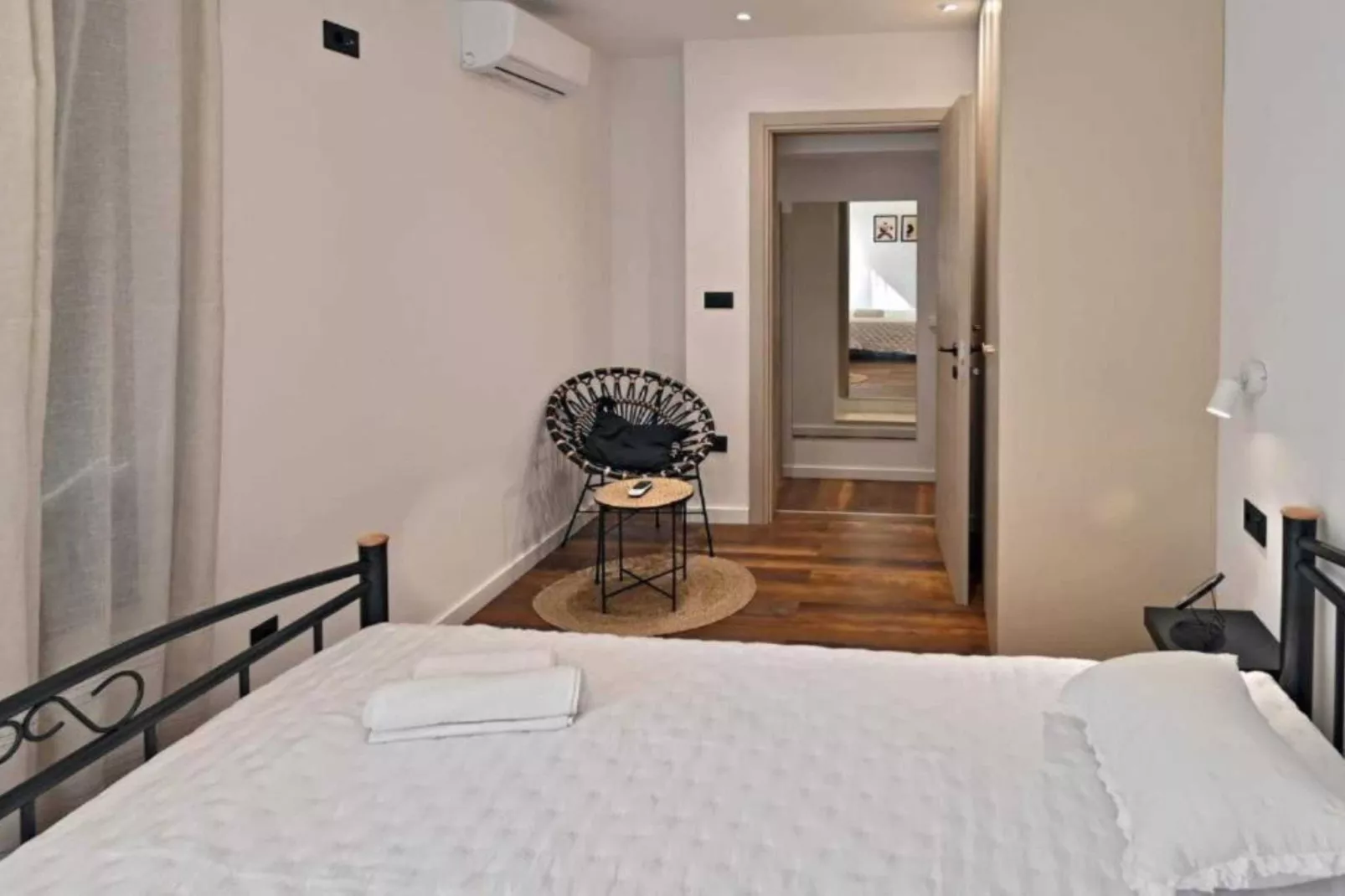Luxury Slatine Apartments with Terrace and Garden - Two Bedroom Apartment with Terrace - Bedroom