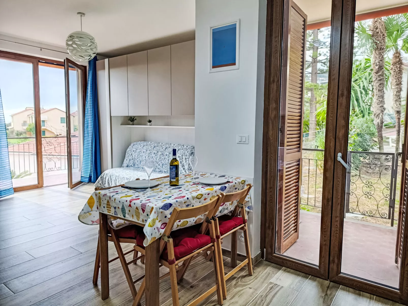 Titti e Giba - Dedans