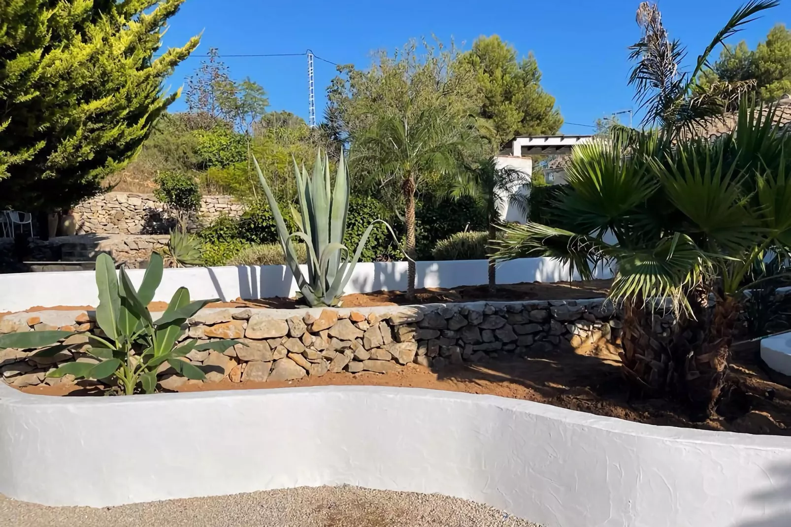 Finca de Piedra-Gardens summer