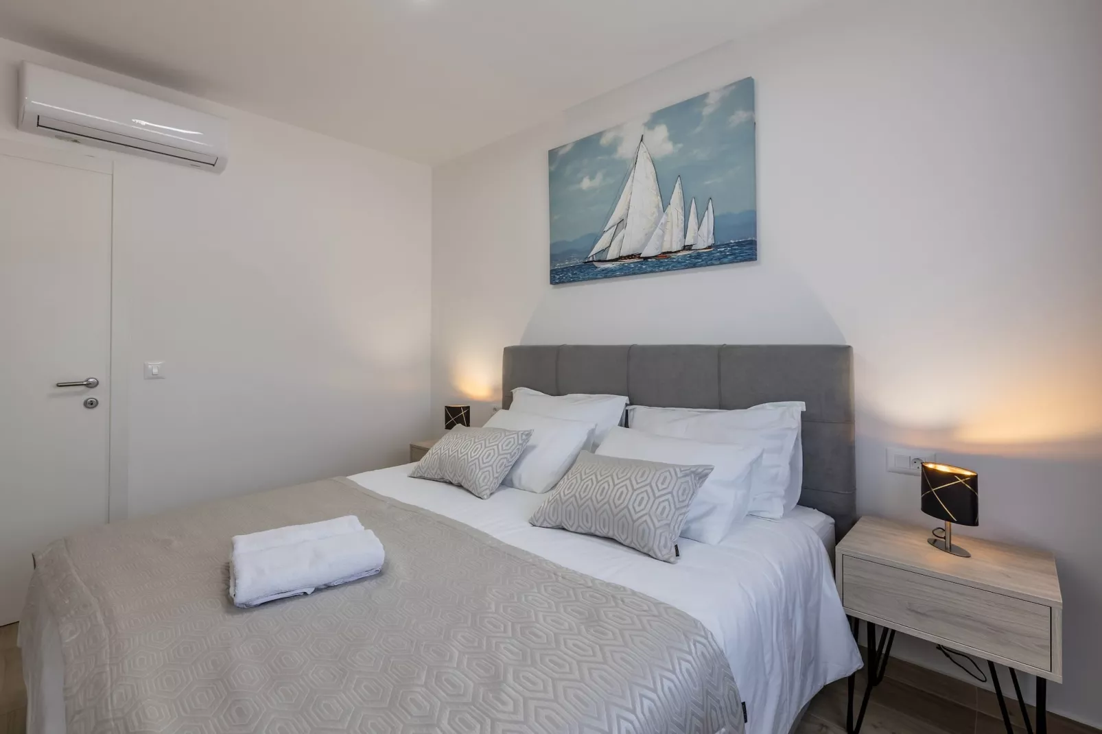Scenic Kastel Luksic Apartments - One Bedroom Apartment (owner sjever manji) - Chambre
