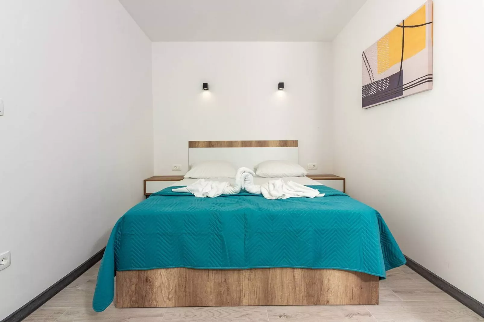 Modern Apartments with Private Balcony - One Bedroom Apartment (Owner S1) - Schlafzimmer