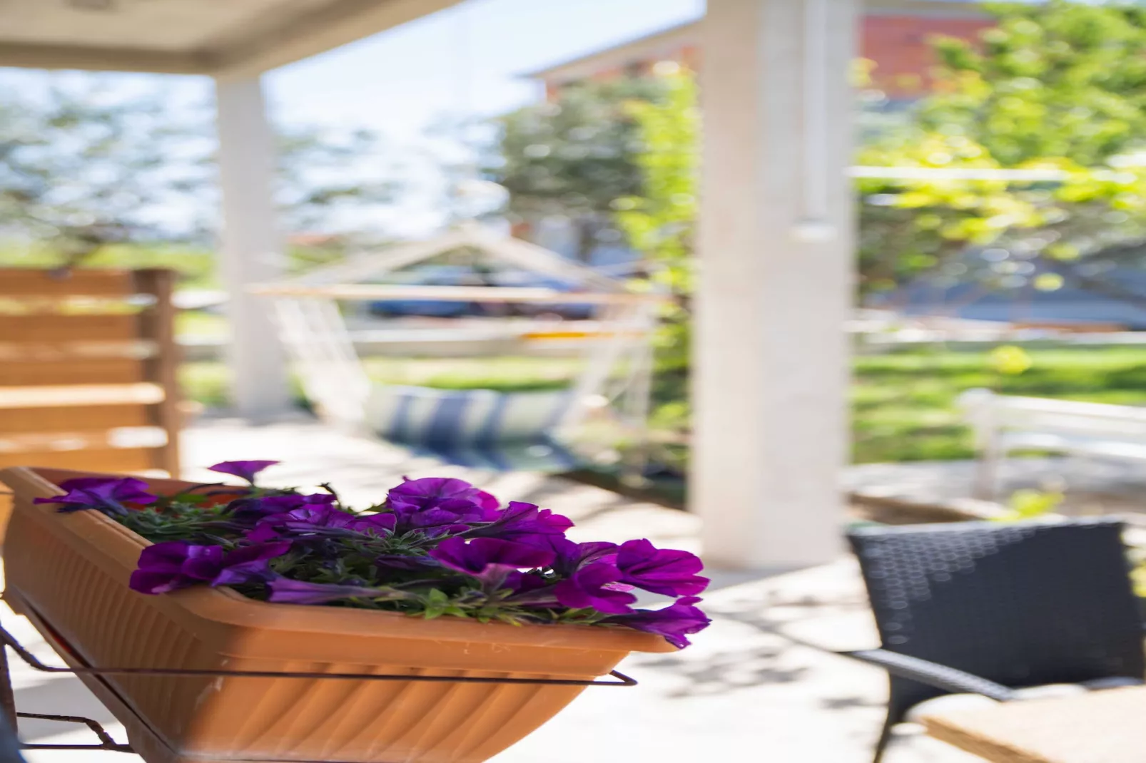 Tranquil and Stylish Apartment Kastel Novi - Studio Apartment with Garden - Garten Sommer