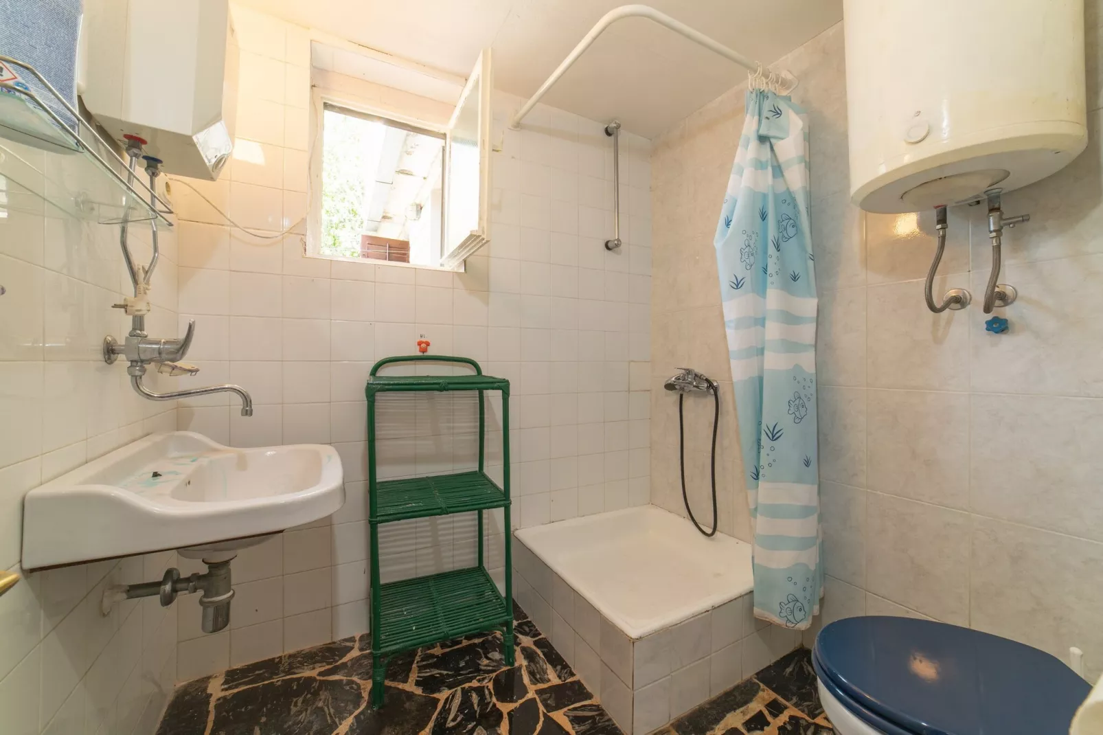 Two Bedroom Holiday Home - Bathroom