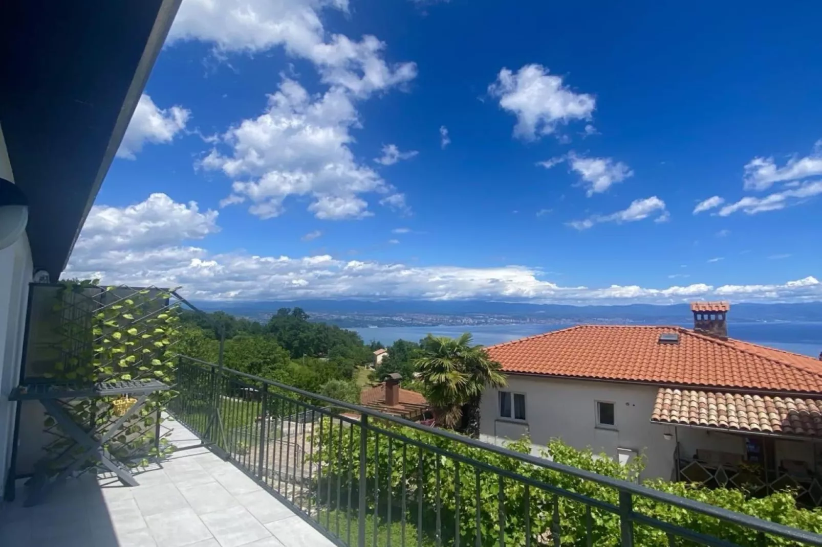 Luxury Lovran Apartments with Swimming Pool - Classic One Bedroom Apartment - Terrace balcony