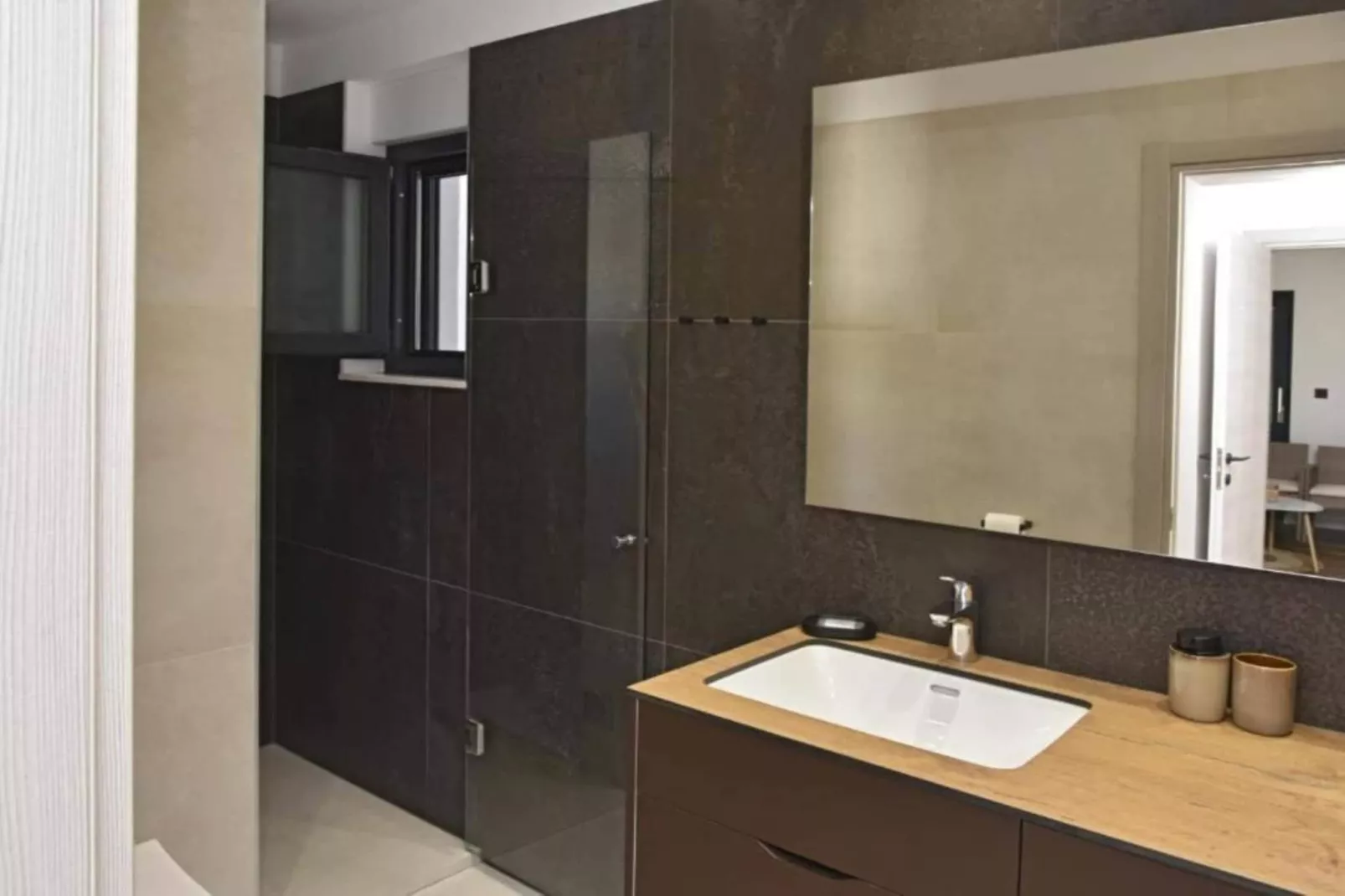 Luxury Slatine Apartments with Terrace and Garden - Two Bedroom Apartment with Terrace - Bathroom