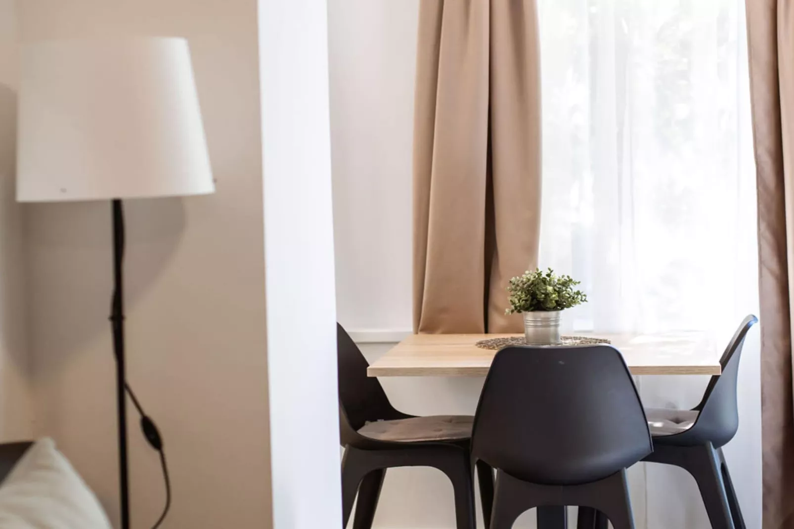 Stylish Apartments with Osijek Near Top Attractions - Standard Studio Apartment  - Maks 3 - Salle à manger