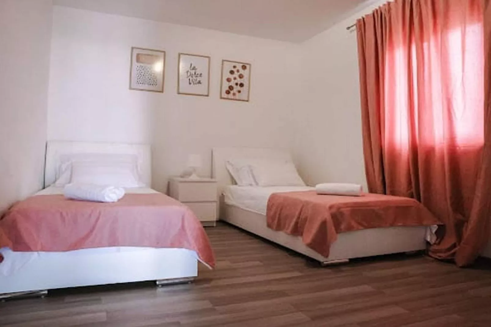 Exclusive Elegant Villa with Pool in Kastel Novi - Seven Bedroom Villa with Pool - Schlafzimmer
