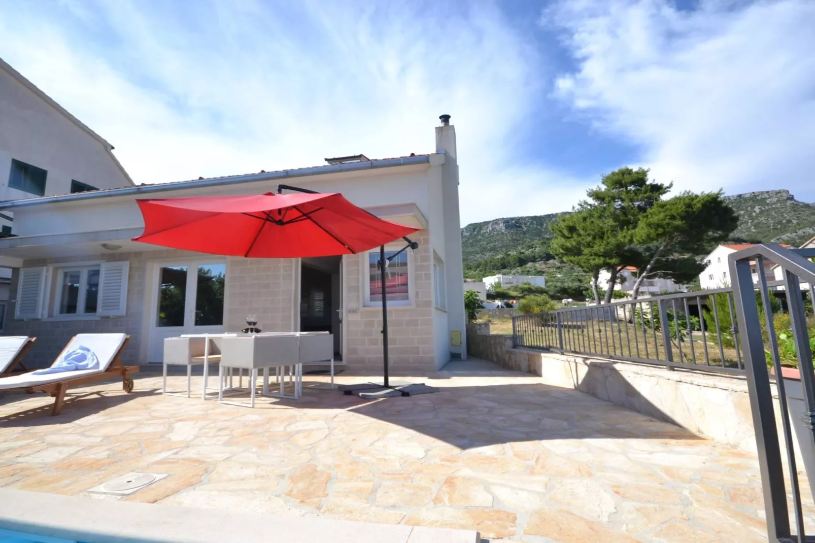 Marvelous Escape Bol Island Villa with Pool - Three Bedroom Villa with Pool - Im Freien