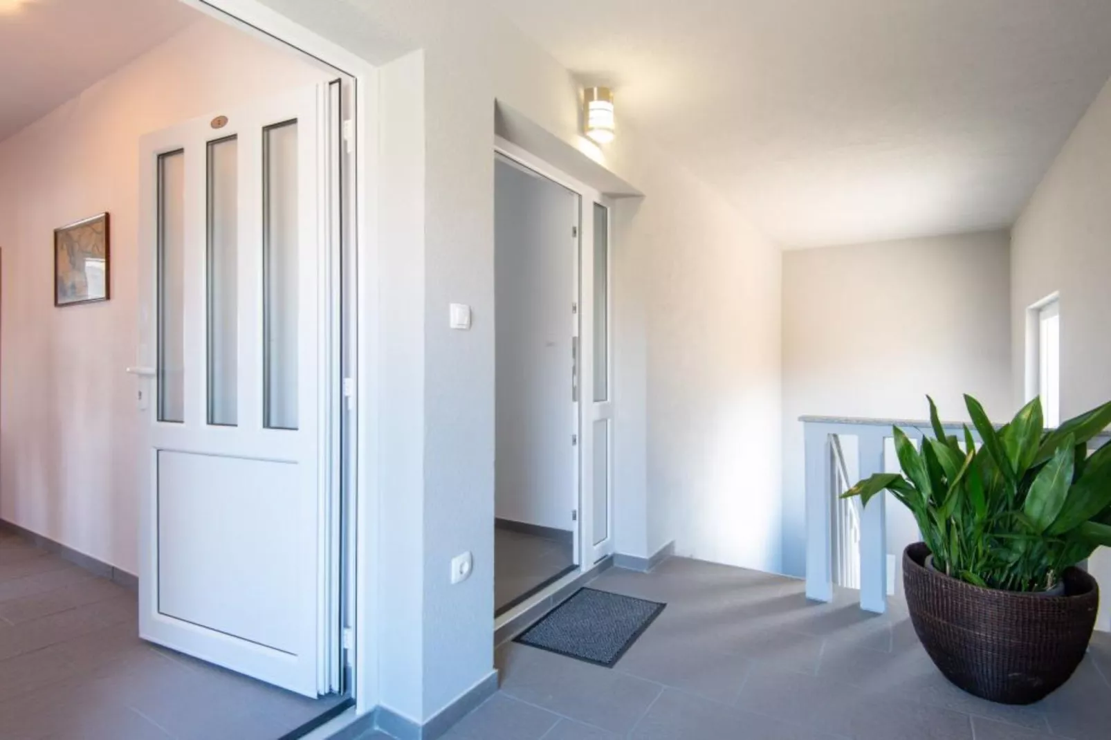Peaceful Apartments Harfa- One Bedroom Apartment with Balcony and Partial Sea View 2 - Innenbereich
