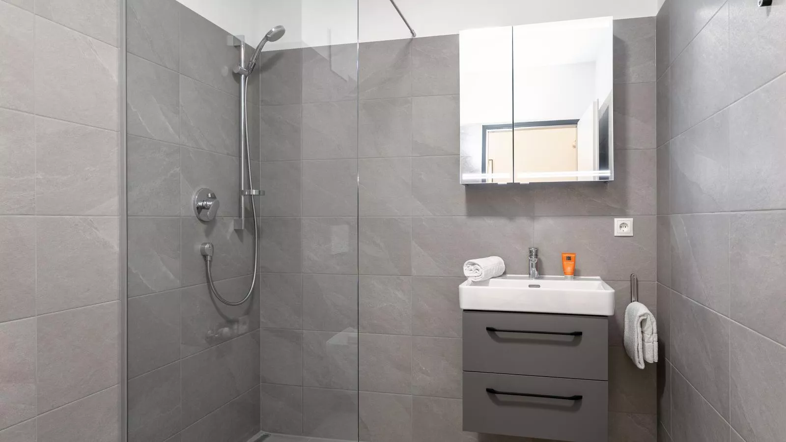 City Apartments Jenbach Top 12 Top13 - Bathroom