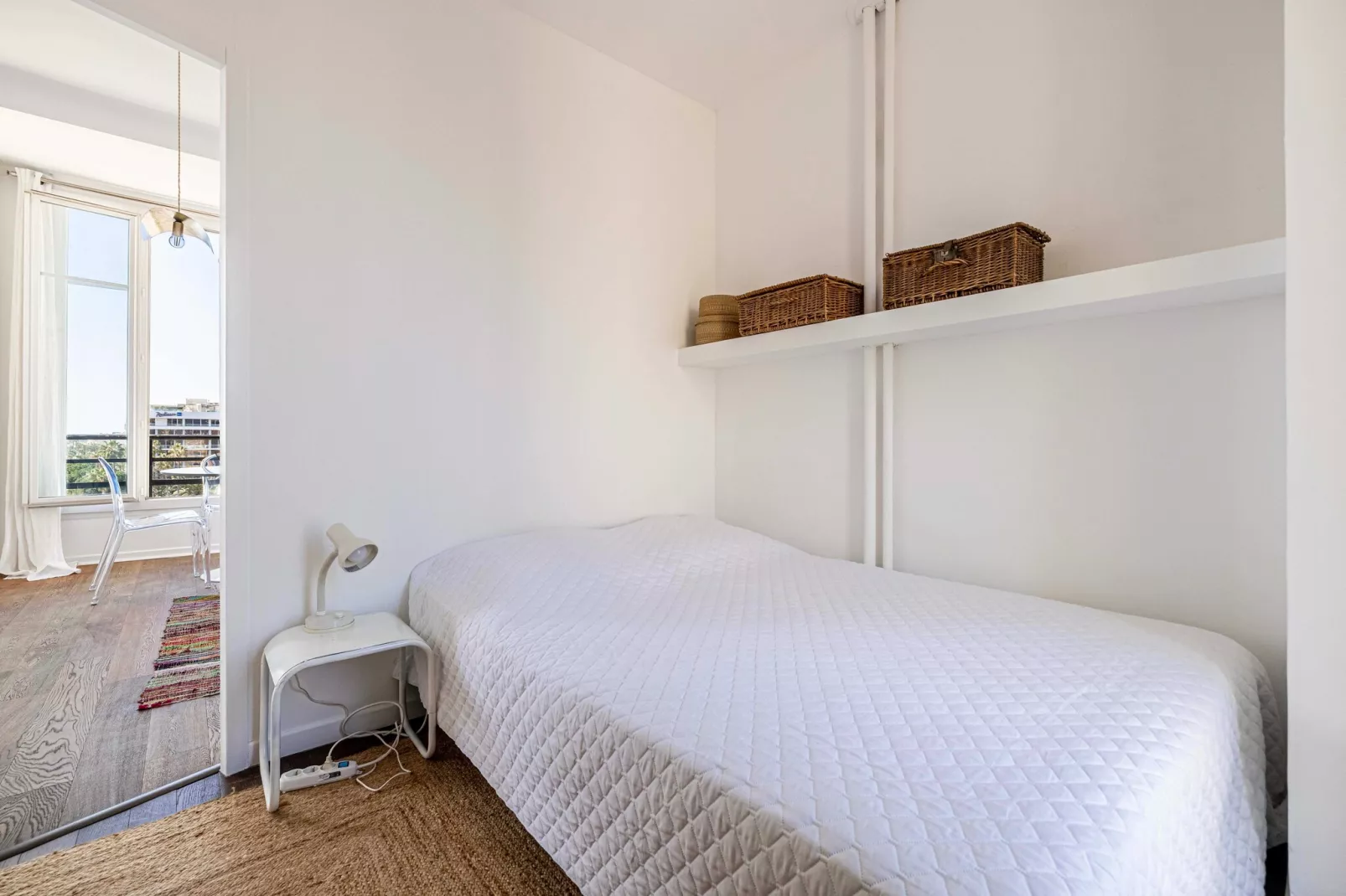 EM-211-ANGLAIS - Non tagué