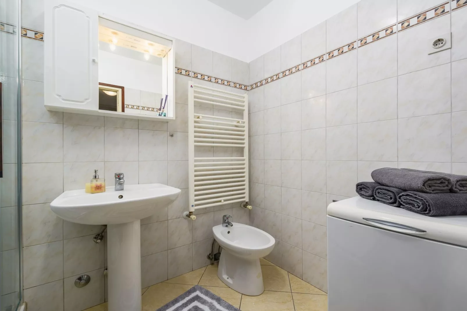 Charming Lovran Apartments with Wonderful Sea View - Two Bedroom Apartment - Bathroom