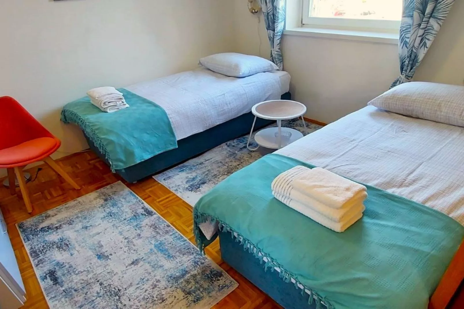 Charming Crikvenica Beachfront Apartment - One Bedroom Apartment - Chambre
