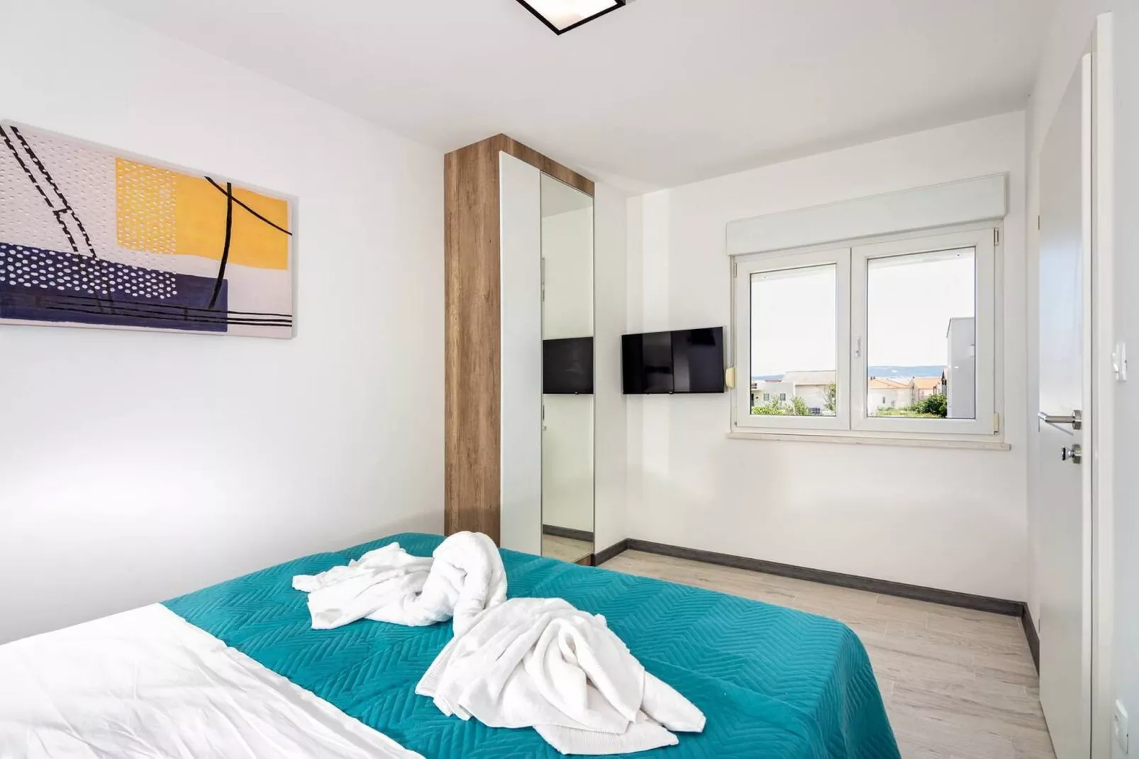 Modern Apartments with Private Balcony - One Bedroom Apartment (Owner S1) - Schlafzimmer