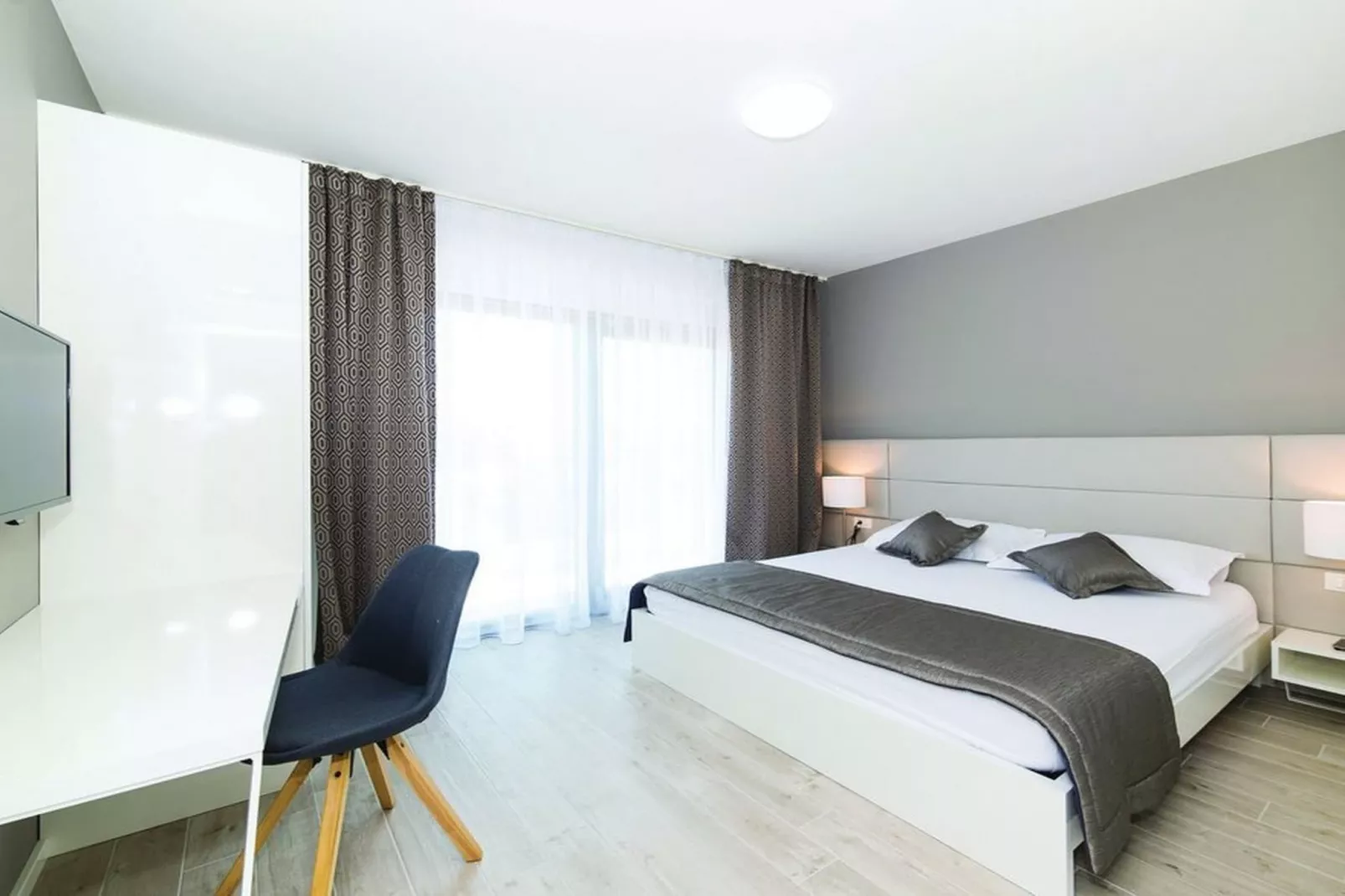 Modern Kastel Villa with Private Pool, Gym, and Large Outdoor Space - Eight Bedroom Villa - Schlafzimmer