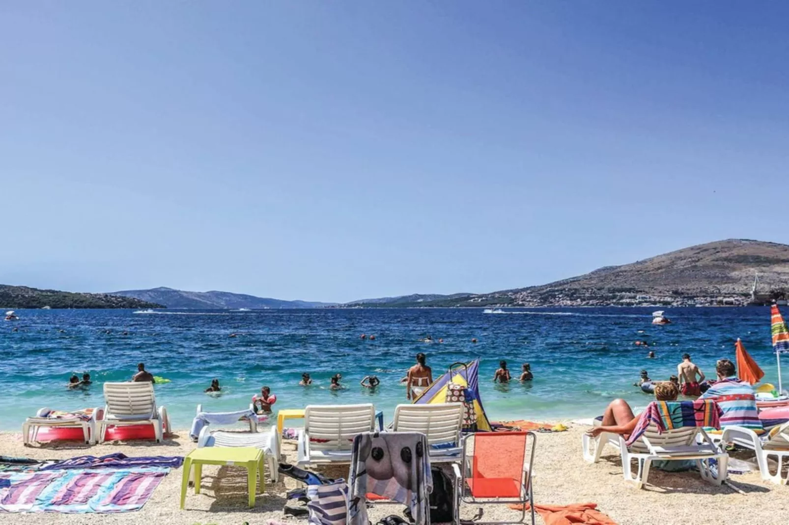 Holiday Home by the Sea with Terrace & Ocean Views on Čiovo - Two Bedroom Holiday Home - Ambiente
