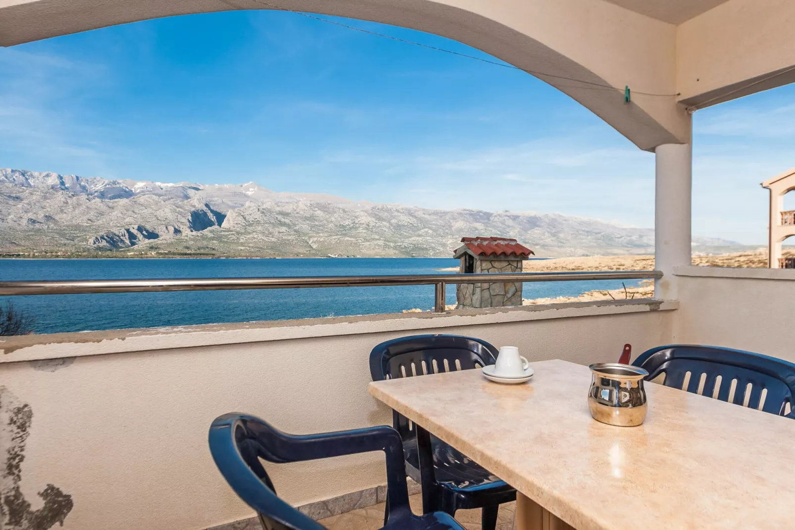 Cozy Apartments in Zadar with Sea and Mountain Views - One Bedroom Apartment with Balcony (owner 1) - Terrasse/Balkon