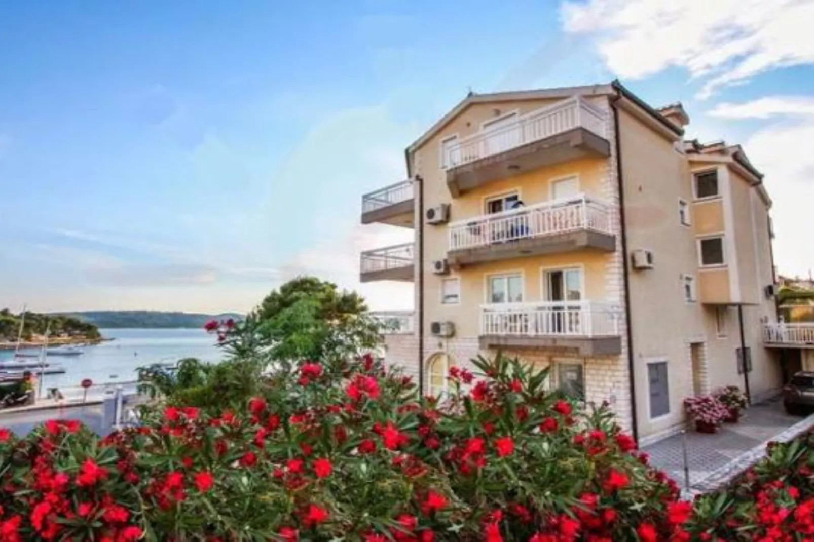 Villa Tomi -  Studio With Sea View (2) - Im Freien