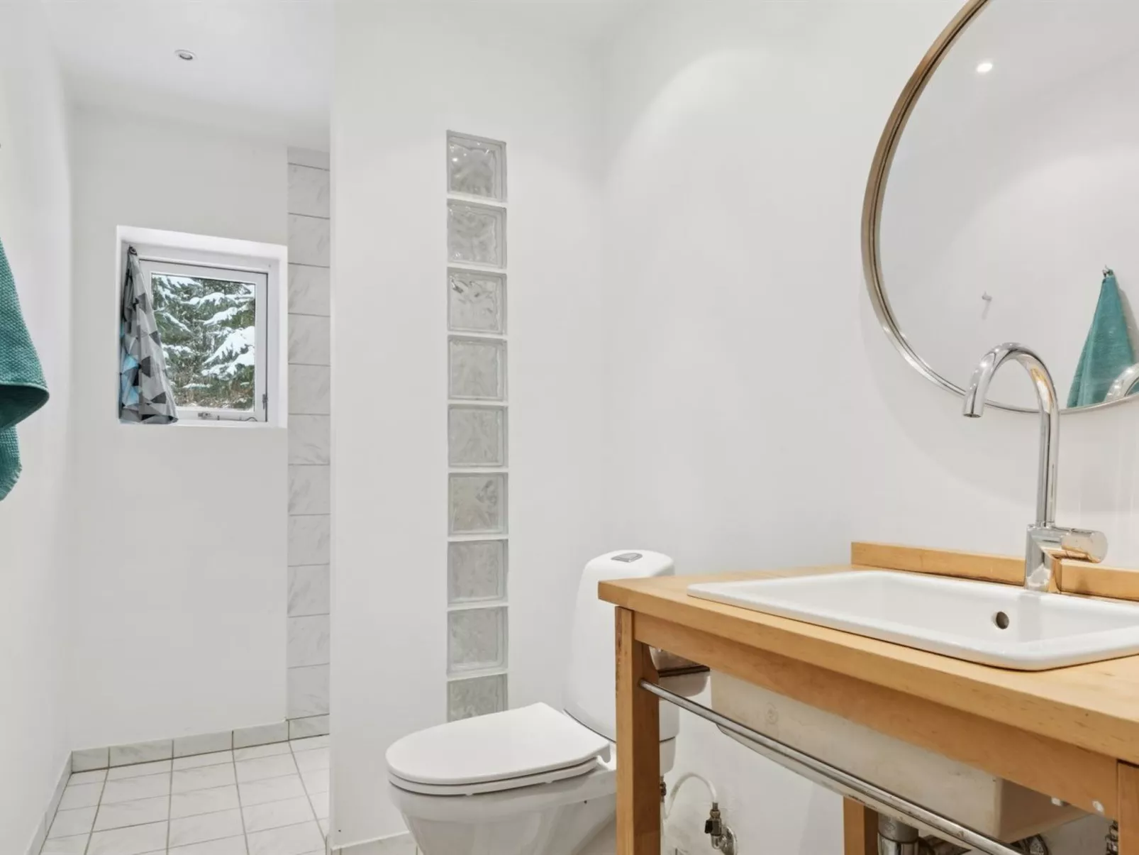 "Hansi" - 2.1km from the sea - Inside