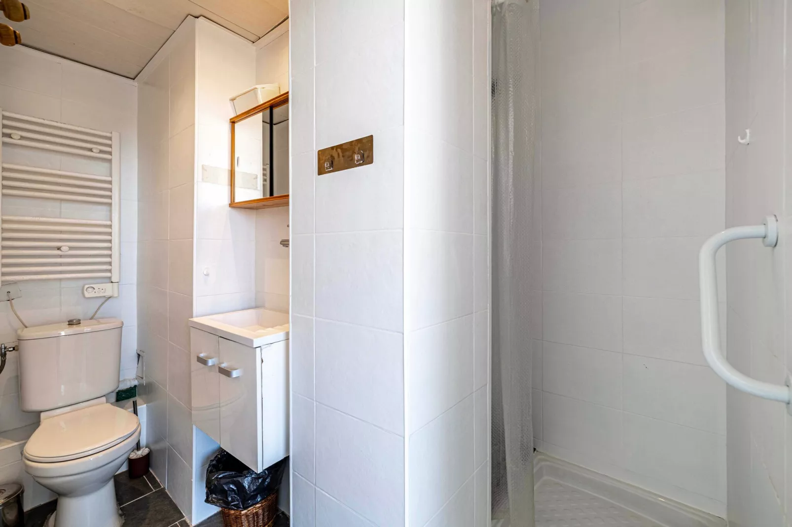 EM-211-ANGLAIS - Non tagué