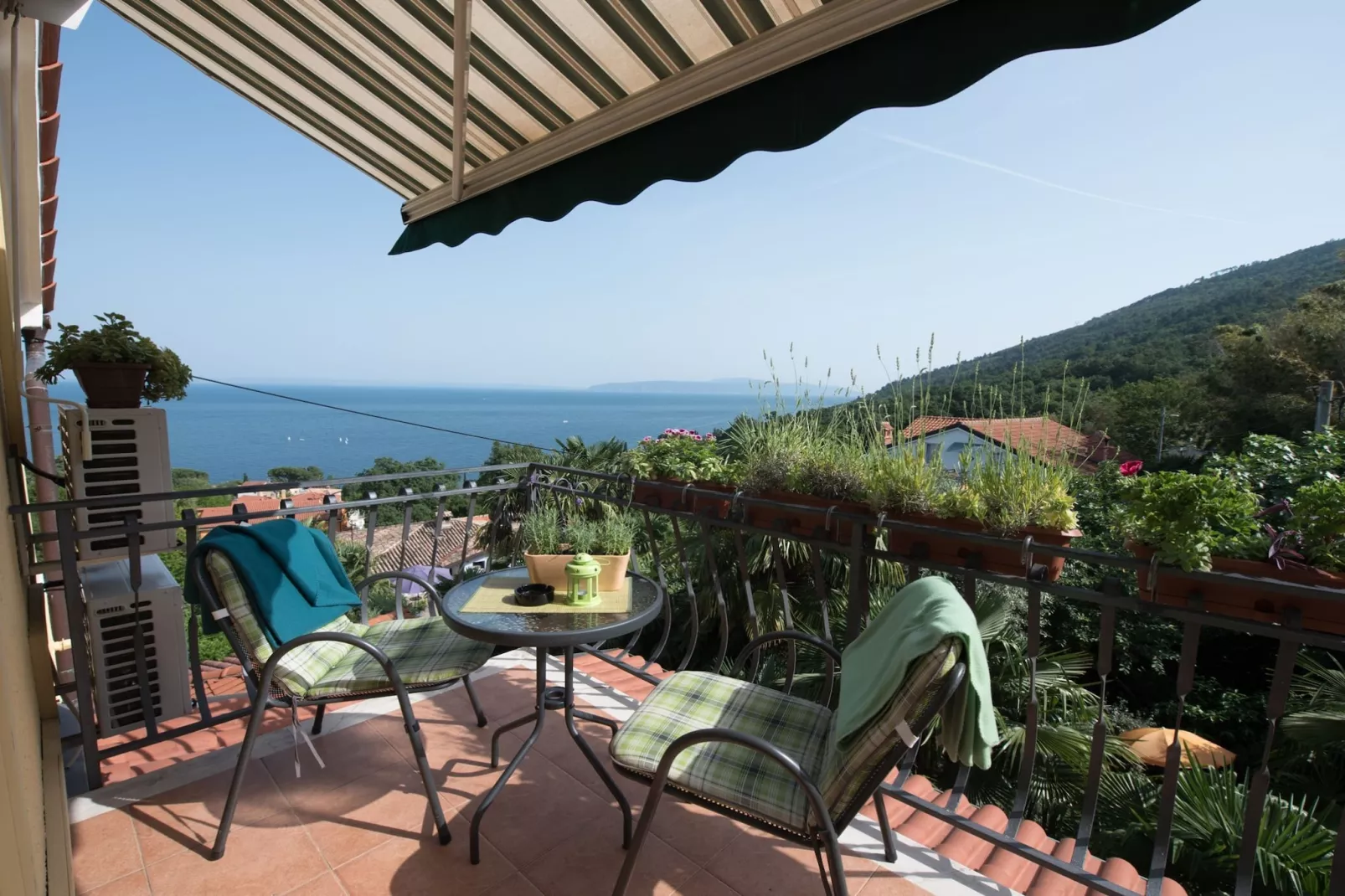 Stylish Lovran Sea View Apartments - Studio Apartment with Balcony and Sea View - Terrasse / balcon