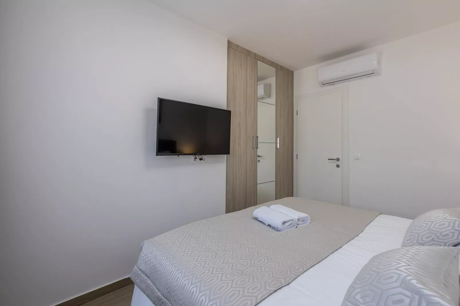 Scenic Kastel Luksic Apartments - One Bedroom Apartment (owner sjever manji) - Chambre