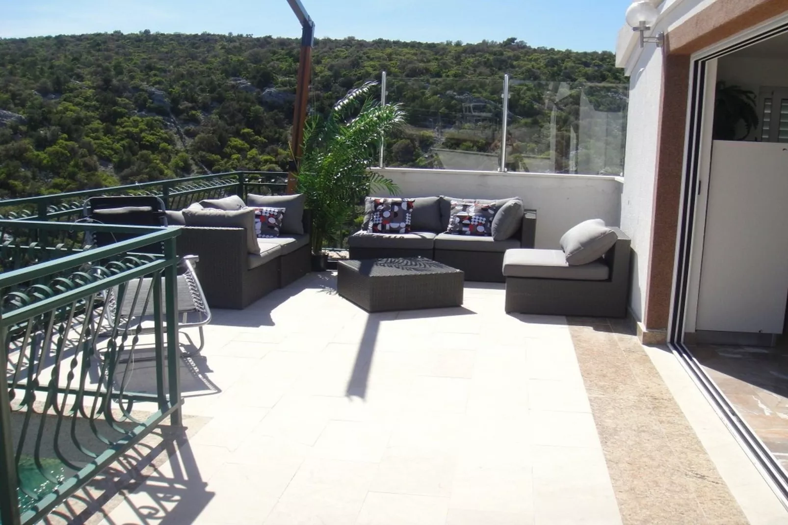Wonderful Visinisce Apartments with Terrace and Sea Views - Comfort Two Bedroom Apartment (Owner 3) - Terrace
