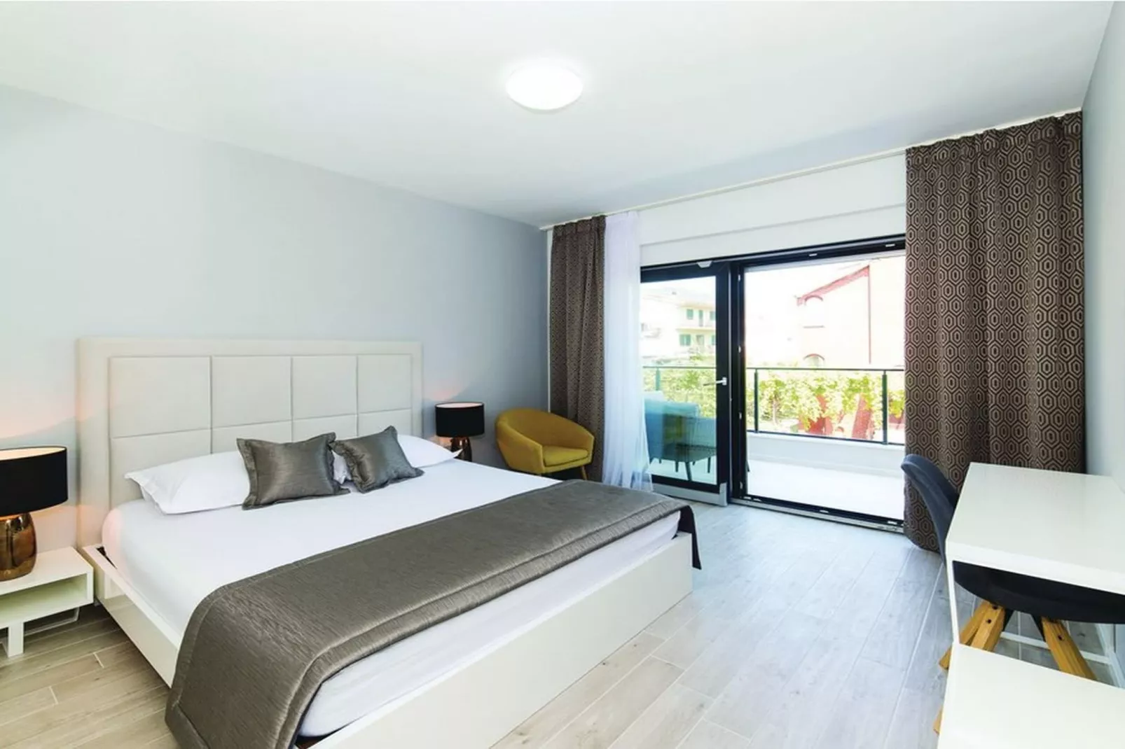 Modern Kastel Villa with Private Pool, Gym, and Large Outdoor Space - Eight Bedroom Villa - Schlafzimmer