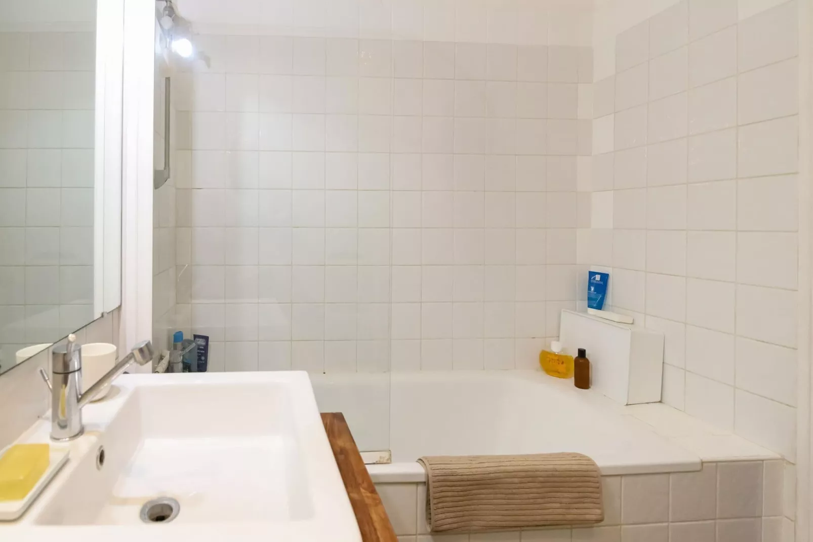 APPARTEMENT VICTOR HUGO/ GENY-Bathroom
