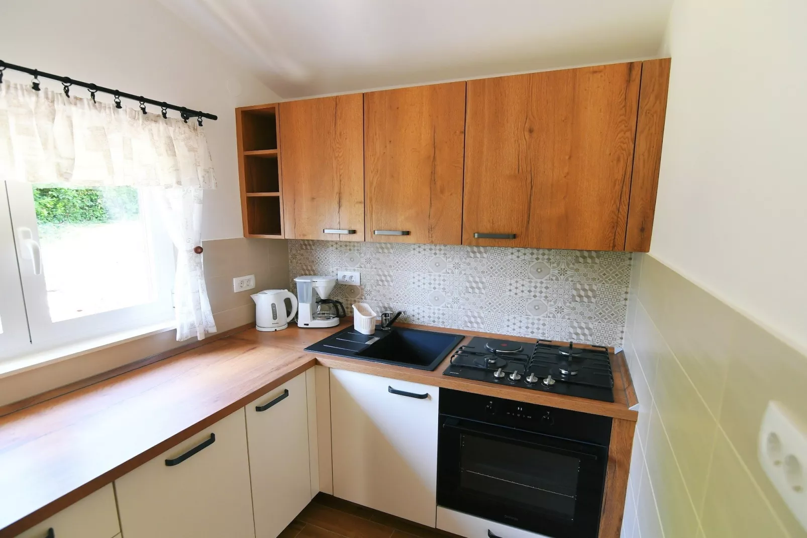 Charming Holiday Home with Terrace and Garden - One Bedroom Holiday Home - Cuisine